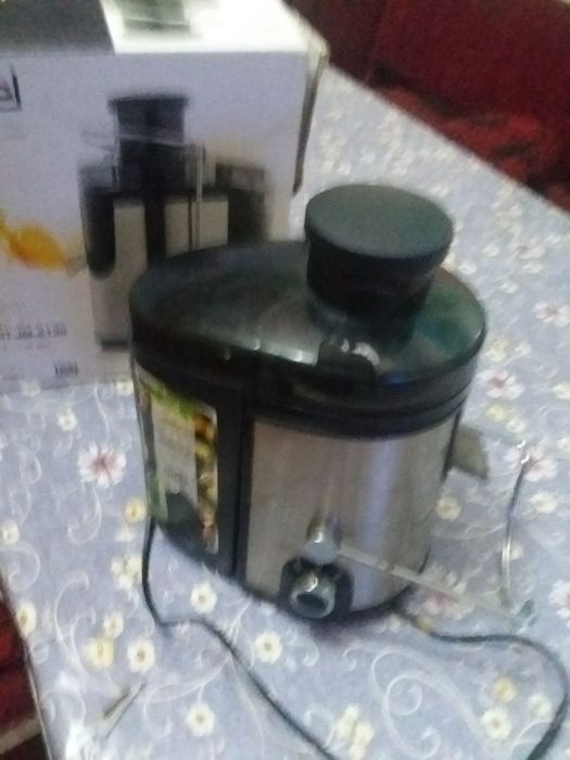 SROCHNO SOTILADI 300ming som Kelishamiz.