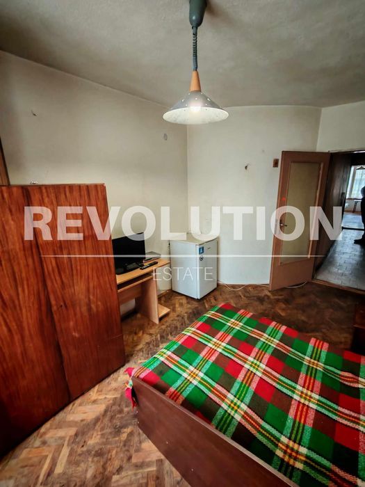 Дава се под наем Едностаен апартамент в Варна, Автогара - 45 кв.м за 200 € - Снимка #2