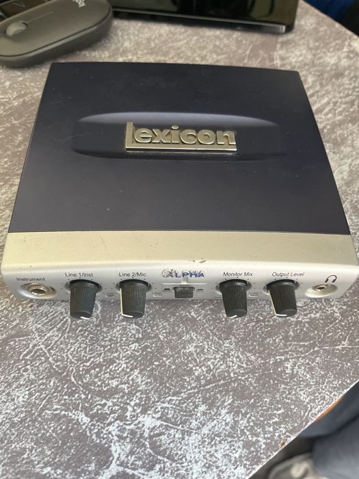 Звуковая карта (аудиоинтерфейс) Lexicon Alpha USB