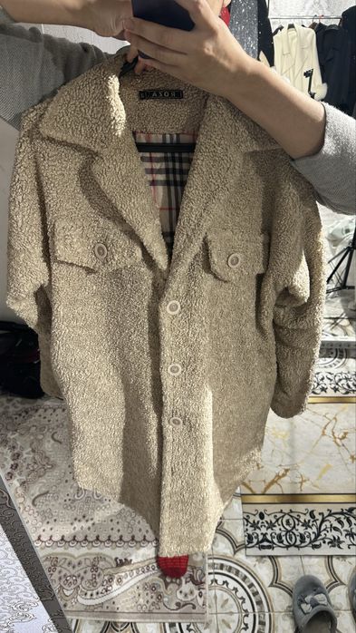 Сырт киімдер сатылады