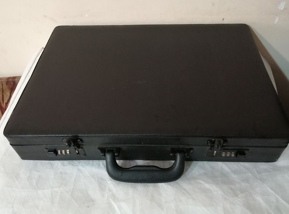 Дипломатически Куфар