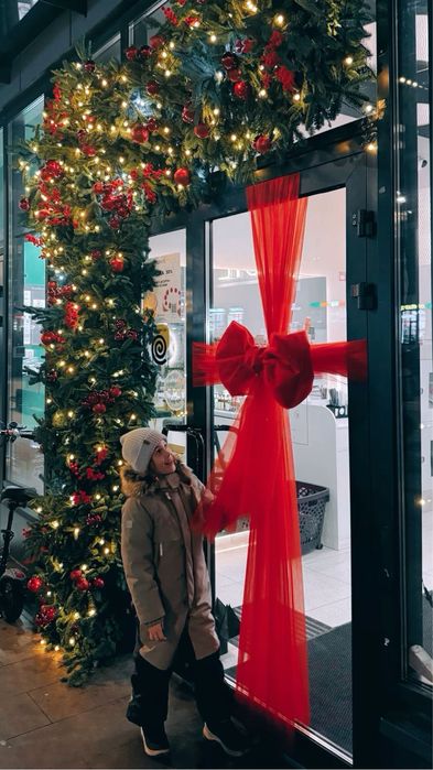 Оформление фасада магазина