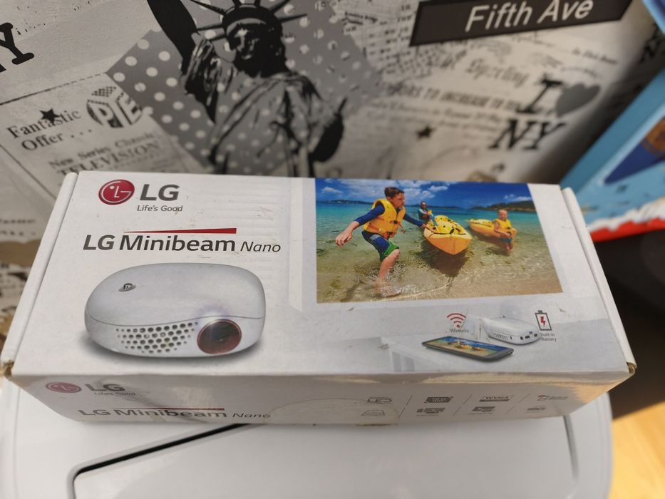 Videoproiector portabil LG