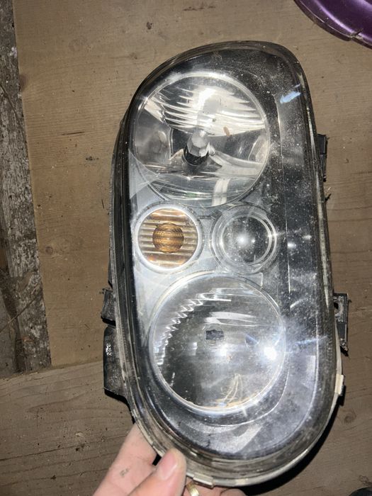 Faruri stanga dreapta golf 4