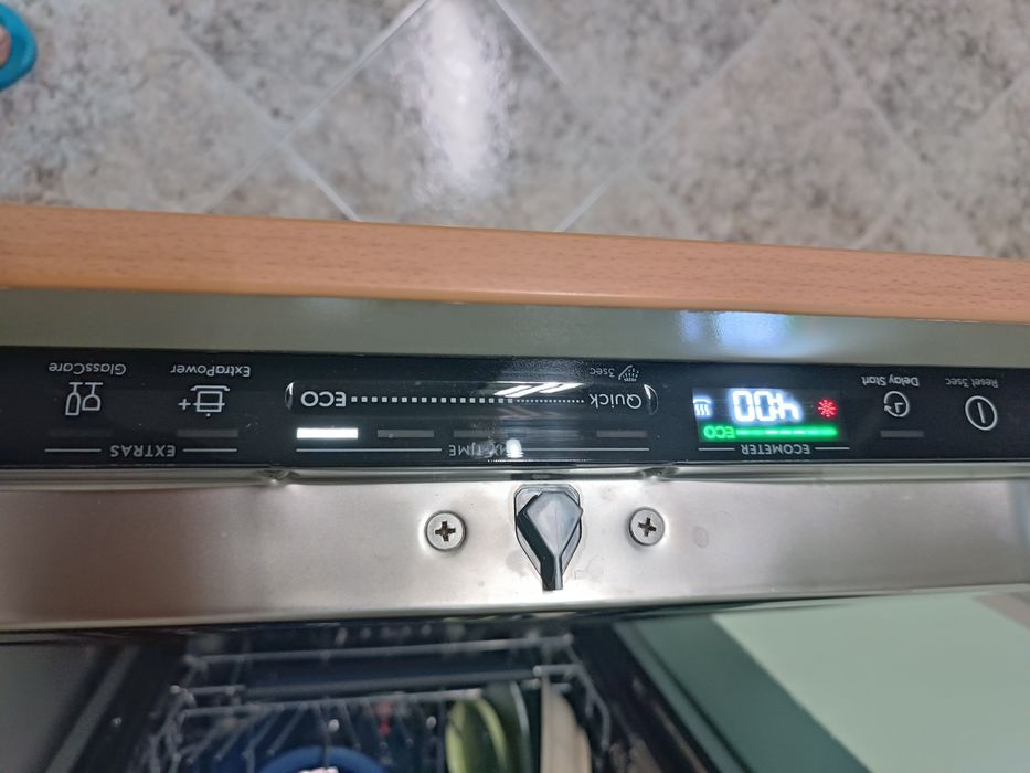 Съдомиялна за вграждане Електролукс Elektrolux