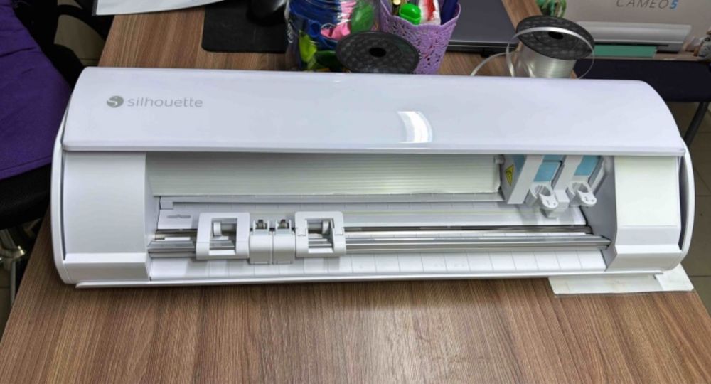 плоттер Silhouette Cameo 5.