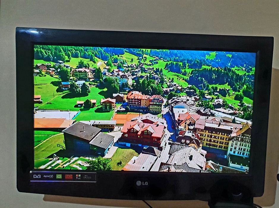 Продаётся телевизор LG 32