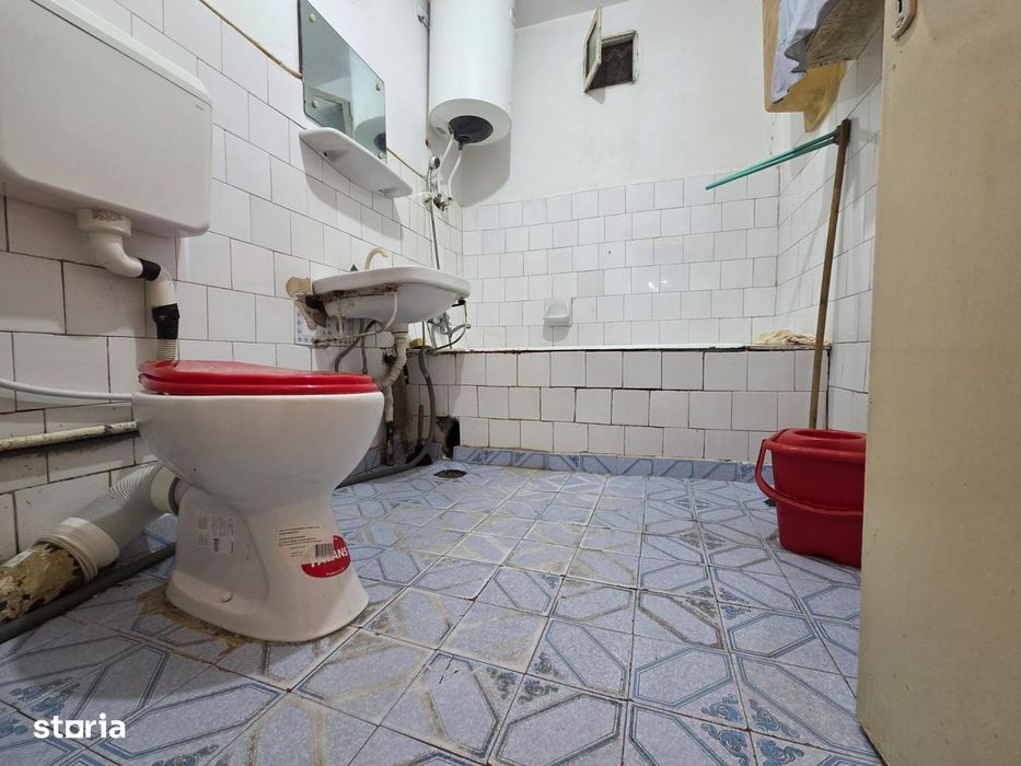 Apartament 3 camere, --Zona Anaf,--- Etaj.2/4