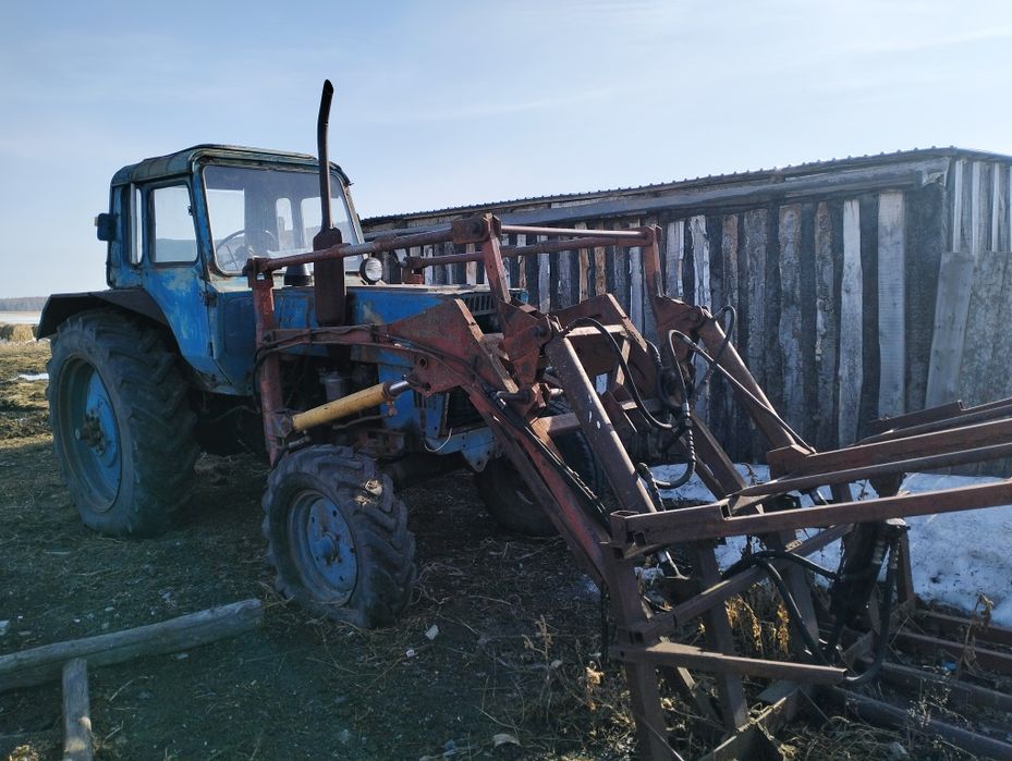 Продам трактор в