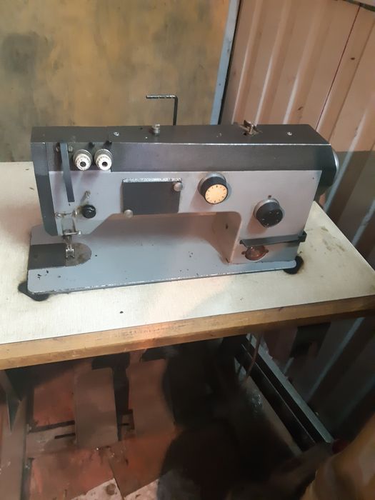 Продам швеиную немецкую машинку