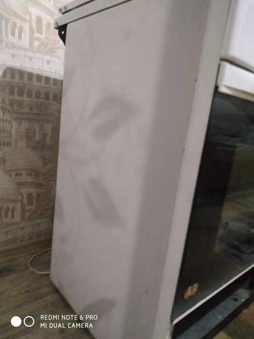 продам газовую плиту