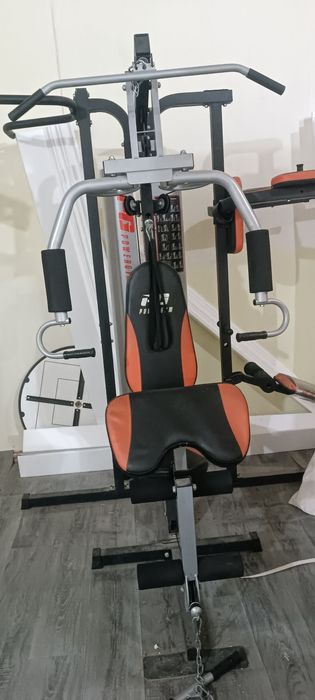 Power Gym многофункциональный тренажёр

Продаю силовую станцию
