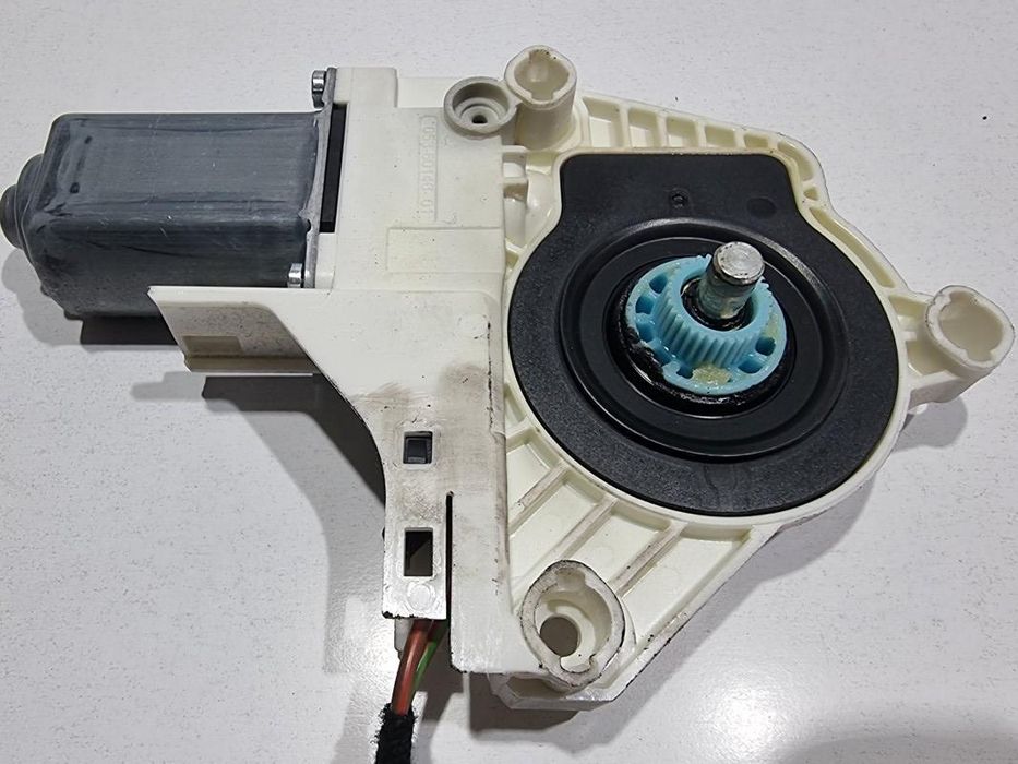 Motoras macara geam Audi A8 4H D4 8K0959802B