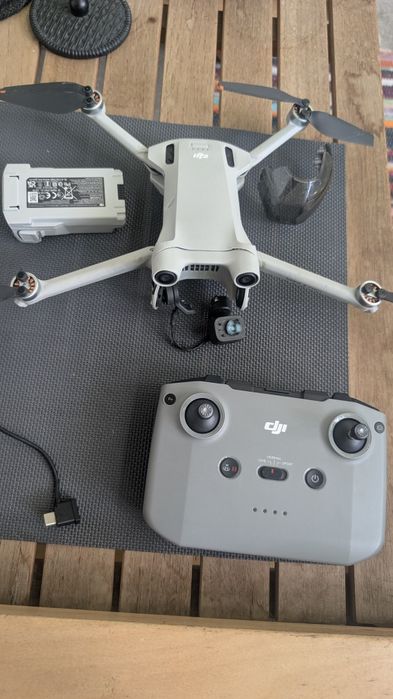 Drona Dji mini 3 pro