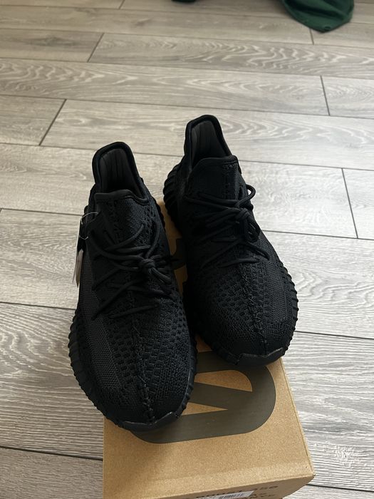 Adidasi Yeezy 350 Onyx