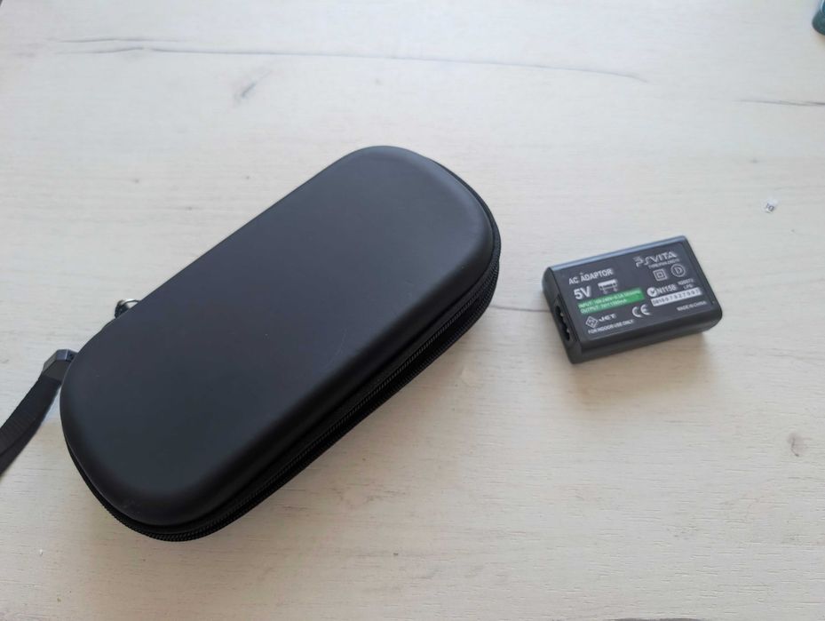 Sony PS Vita pch-1104