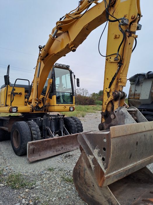 Vind sau inchiriez excavator komatsu pw 140