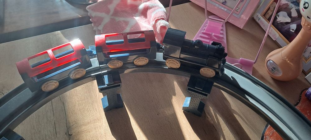 Паровозик с рельсами.игрушка.