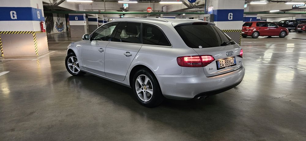 Vand AUDI A4, 2.0 diesel, an 2012, Led, Manual 6+1, Ingrijit, Acte la Zi