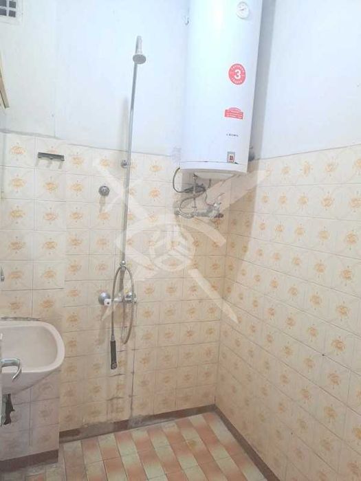 Продава се Многостаен апартамент в Бургас, Център - 91 кв.м за 2055 €/кв.м - Снимка #2