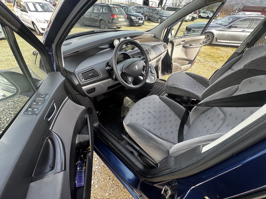 Peugeot 807 7 locuri