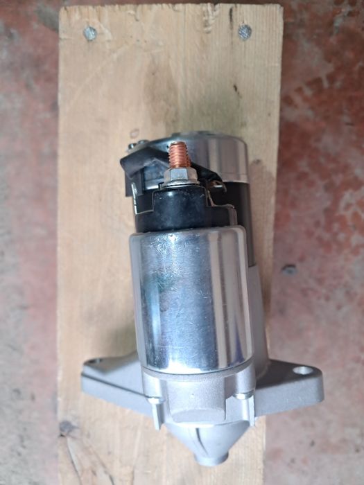 Стартер от тойоты карина е.