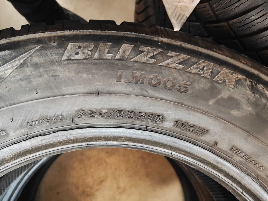 2бр.зимни гуми 255/60/18 Bridgestone