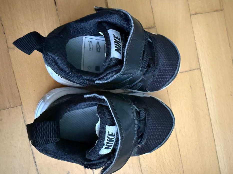 Черни маратонки Nike - 18.5 номер