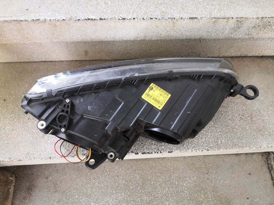 Фар Skoda Octavia ляв/Фар Шкода Октавиа Оригинален