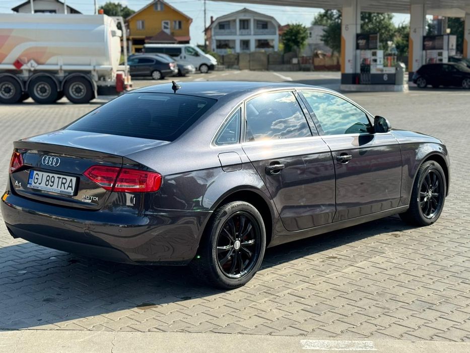 Audi A4 b8 ,5700€