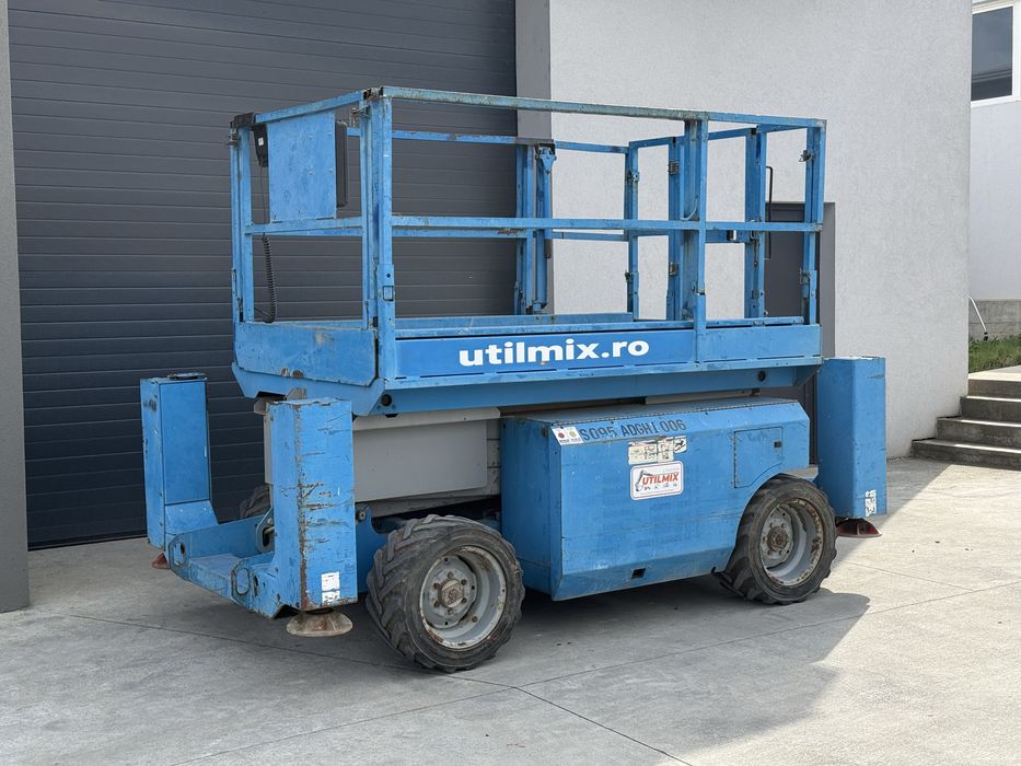 Nacela foarfeca Genie GS-2668 RT 4x4 Diesel 10m , Nu Haulotte, JLG,