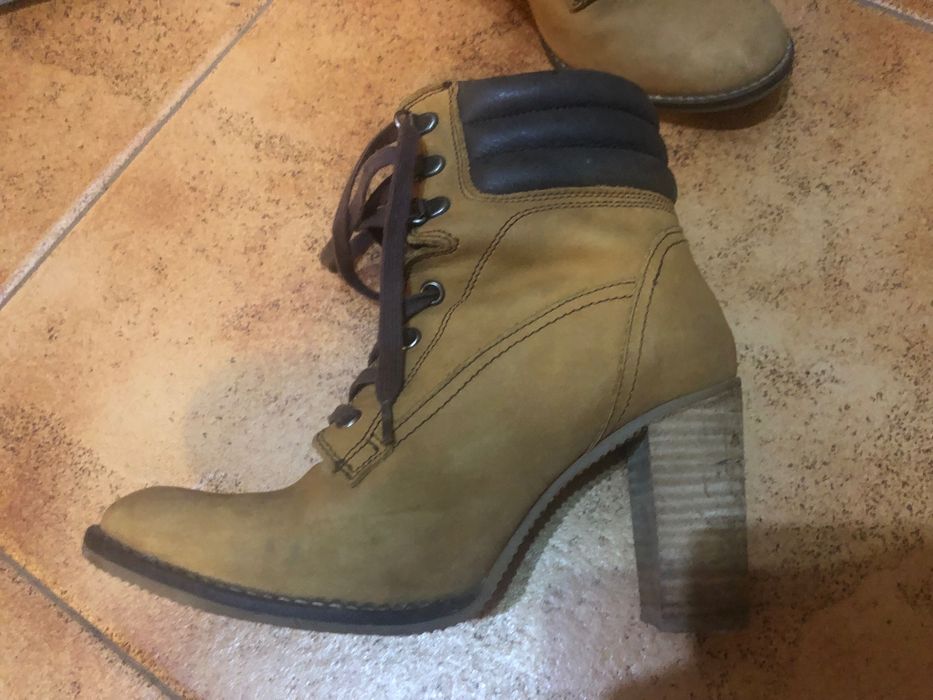 Ghete cu toc Wagoneer mărimea 38