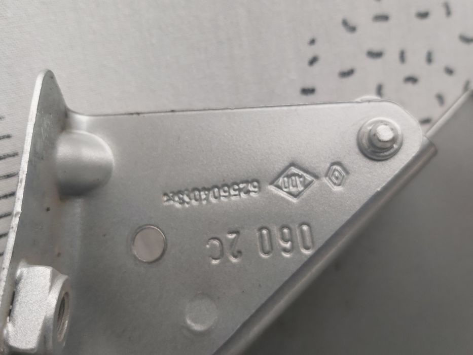 Калник Renault Clio 5 2019/25г