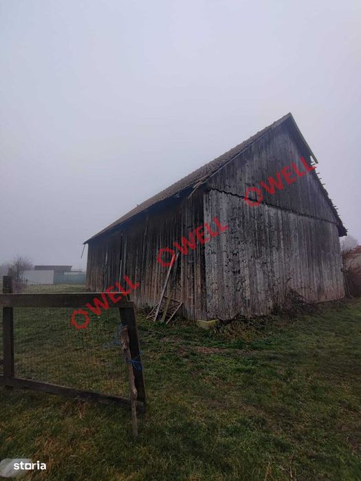 Șură și teren intravilan de vânzare în Chichiș!