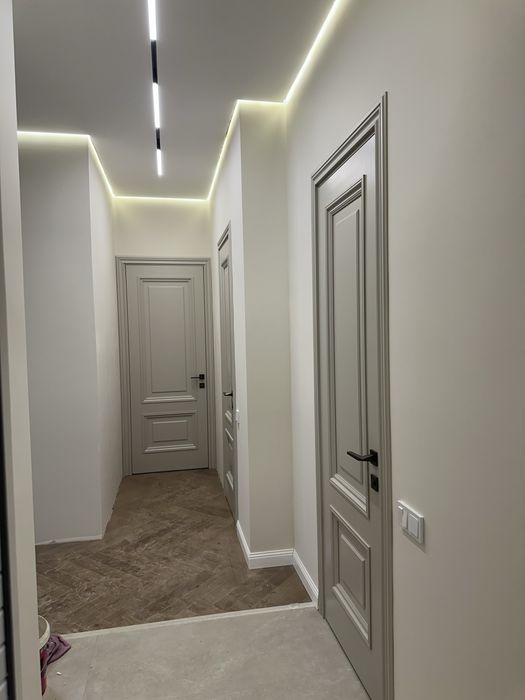 Установка межкомнатных дверей