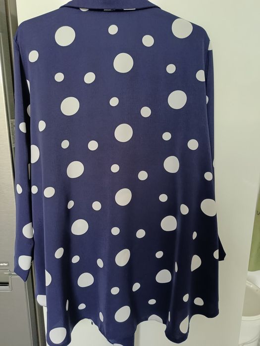 Продам блузку 58 размера