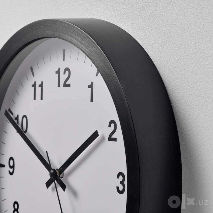 Продаются Бесшумные настенные часы IKEA TJALLA  Диаметром 28cm