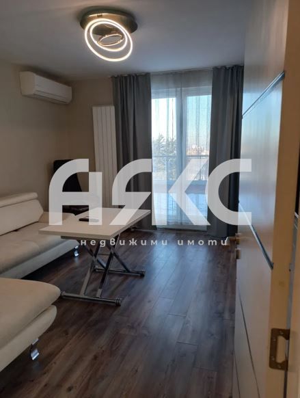 Тристаен обзаведен апартамент под наем в кв. Студентски град