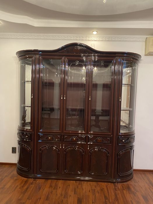 Сервант производство Италия