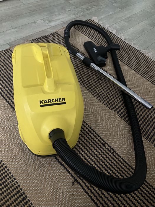 Прахосмукачка  Karcher DS6