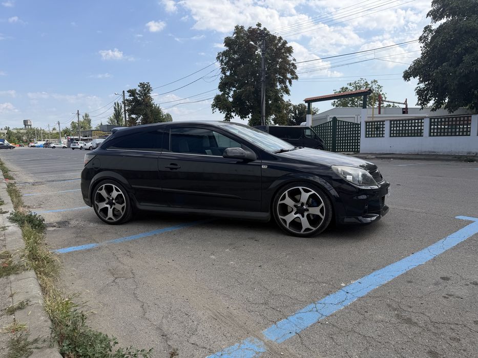 Opel Astra H  OPC 2.0T  310cp