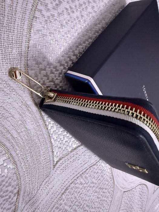 Дамски портфейл Tommy Hilfiger