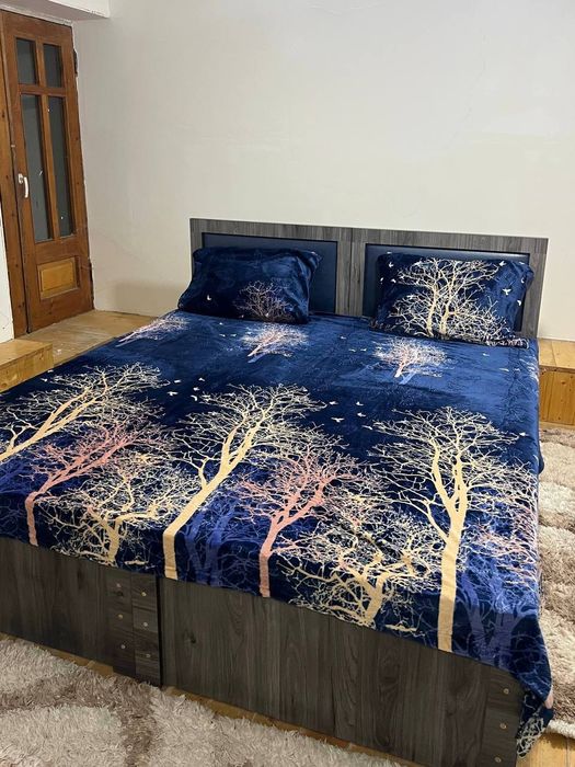 Момик простинликлар сотилади