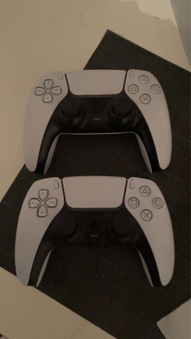Vand PS5 Disc edition 848 GB + 2 controller DualSense