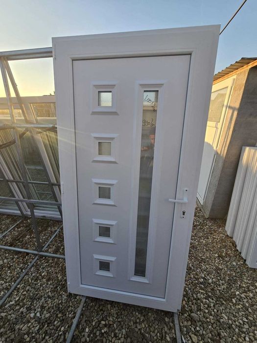 usi simple cu model si sprose 990 lei