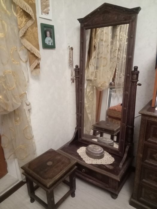 Зеркало трюмо с табуреткой.Ручная работа.