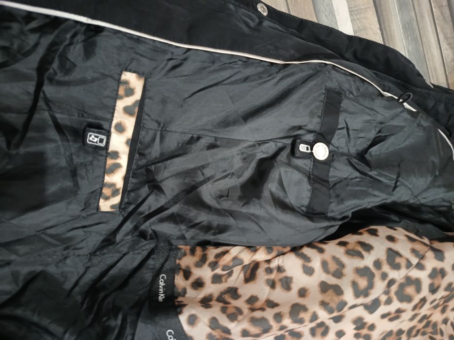 Зимно дамско яке calvin klein