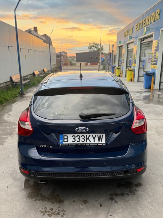 FORD Focus 2013 — imagine 5
