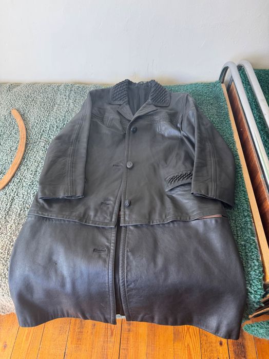 Продавам две кожени палта