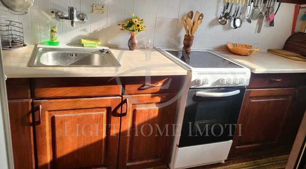 Продава се Тристаен апартамент в Пловдив, Център - 90 кв.м за 1578 €/кв.м - Снимка #2